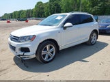 Volkswagen Touareg 3.6L R-Line WVGDF9BP8ED012732 снимка