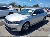 Volkswagen Passat 1.8T S 1VWAT7A35HC018238 снимка
