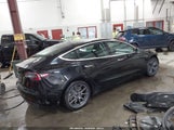Tesla Model 3 Long Range/Mid Range/Standard Range/Standard Range Plus 5YJ3E1EA3KF422581 fotografie