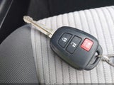 Toyota Rav4 Le JTMBFREV8FJ045917 снимка