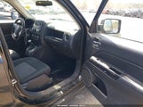 Jeep Patriot Latitude 1C4NJRFB1CD608414 снимка