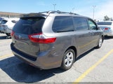Toyota Sienna Le 8 Passenger 5TDKZ3DC2HS847129 снимка