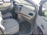 Toyota Sienna Xle V6 5TDYK3DC4BS107863 снимка