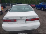 Toyota Camry Le 4T1BG22K0WU389329 photo