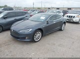 Tesla Model S 100D/75D/P100D 5YJSA1E27JF272151 fotografie