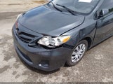 Toyota Corolla Le 2T1BU4EE3CC755632 fotografie