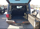 Jeep Wrangler Unlimited Sahara 4X4 1C4HJXEN0JW245943 снимка