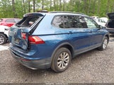 Volkswagen Tiguan 2.0T S 3VV1B7AX1JM098040 photo