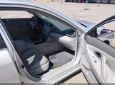 Toyota Camry Le 4T1BF3EK4AU023032 снимка