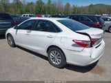 Toyota Camry Le 4T4BF1FK6FR488234 снимка