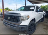 Toyota Tundra Sr 4.6L V8 5TFRM5F18KX138811 fotografie