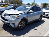 Toyota Rav4 Hybrid Xle JTMRJREV5HD128641 fotografie