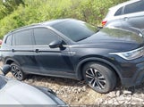 Volkswagen Tiguan 2.0T S 3VVRB7AX2PM063289 fotografie