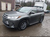 Toyota Highlander Xle 5TDJZRFH2JS871086 снимка