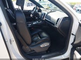 Porsche Cayenne Platinum Edition WP1AA2A26HKA91061 снимка