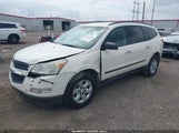 Chevrolet Traverse Ls 1GNKREED8BJ104246 снимка