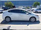 Toyota Prius Two JTDKN3DU4E0383148 fotografie