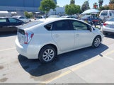 Toyota Prius Two JTDKN3DU4E0383148 photo