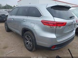 Toyota Highlander Le Plus 5TDZZRFH9KS289815 снимка