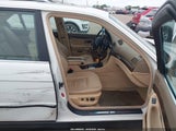 BMW 740Ia WBAGF8321WDL51359 снимка
