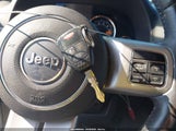 Jeep Compass Latitude 1C4NJDEBXFD303163 снимка