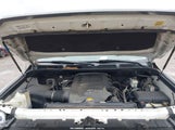 Toyota Tundra Sr 4.6L V8 5TFUM5F18GX068535 fotografie