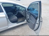 Hyundai Elantra Se 5NPDH4AE5FH591451 снимка