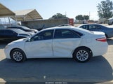 Toyota Camry Le 4T4BF1FK6GR563953 photo