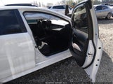 Toyota Corolla Le JTDEPMAE2N3020436 снимка