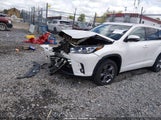 Toyota Highlander Limited Platinum 5TDDZRFHXKS708572 photo