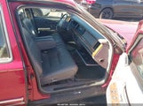 Lincoln Town Car Executive 1LNLM81W6RY729214 снимка
