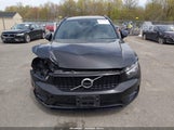 Volvo Xc40 T5 Momentum/T5 R-Design YV4162XZ0K2013564 fotografie