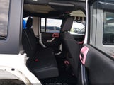 Jeep Wrangler Unlimited Sahara 1C4BJWEG7FL562970 fotografie