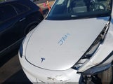 Tesla Model Y Long Range Dual Motor All-Wheel Drive 5YJYGDEE0MF083205 photo