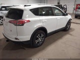 Toyota Rav4 Le 2T3BFREV9JW856071 снимка