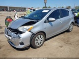 Toyota Prius C Two JTDKDTB32D1529147 снимка