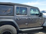 Jeep Wrangler Unlimited Rubicon 4X4 1C4HJXFG8JW212642 photo