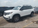 Honda Passport Awd Trailsport 5FNYF8H65RB003760 photo
