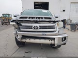 Toyota Tundra  5.7L V8 5TFGY5F18EX153440 fotografie