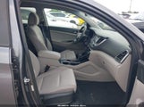 Hyundai Tucson Se KM8J3CA42GU130374 снимка