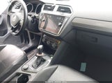 Volkswagen Tiguan 2.0T Se/2.0T Sel 3VV2B7AX8JM060924 снимка