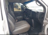 GMC Savana Cutaway Work Van 1GDGG31C391900138 снимка