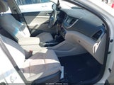 Hyundai Tucson Se KM8J2CA48JU676140 photo