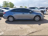 Toyota Corolla Le JTDEPRAE6LJ009865 снимка