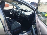 Toyota Prius Two JTDKBRFU2H3025509 fotografie