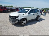 Nissan Rogue S KNMAT2MV7HP549291 fotografie
