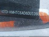 Hyundai Veloster Base W/Gray KMHTC6AD6DU139326 снимка