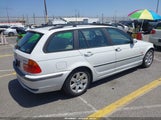 BMW 323It WBAAR3345YJM01539 fotografie