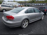Volkswagen Passat 2.0L Tdi Sel Premium 1VWCN7A30DC024705 photo