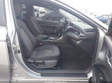 Toyota Camry Le 4T1B11HK1KU268337 photo